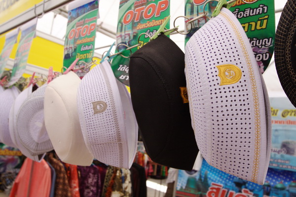 ธุรกิจผลิตหมวกกะปิเยาะห์ปัตตานีอ่วมจีนตีตลาดซาอุฯ