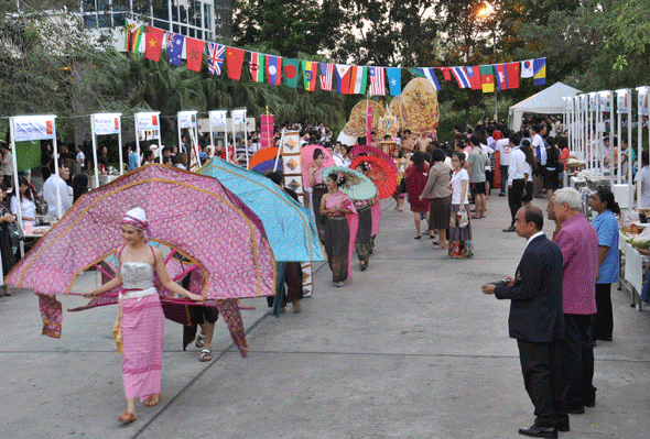 ม.เกษมฯจัดเทศกาลวัฒนธรรม-อาหารนานาชาติ คึกคัก